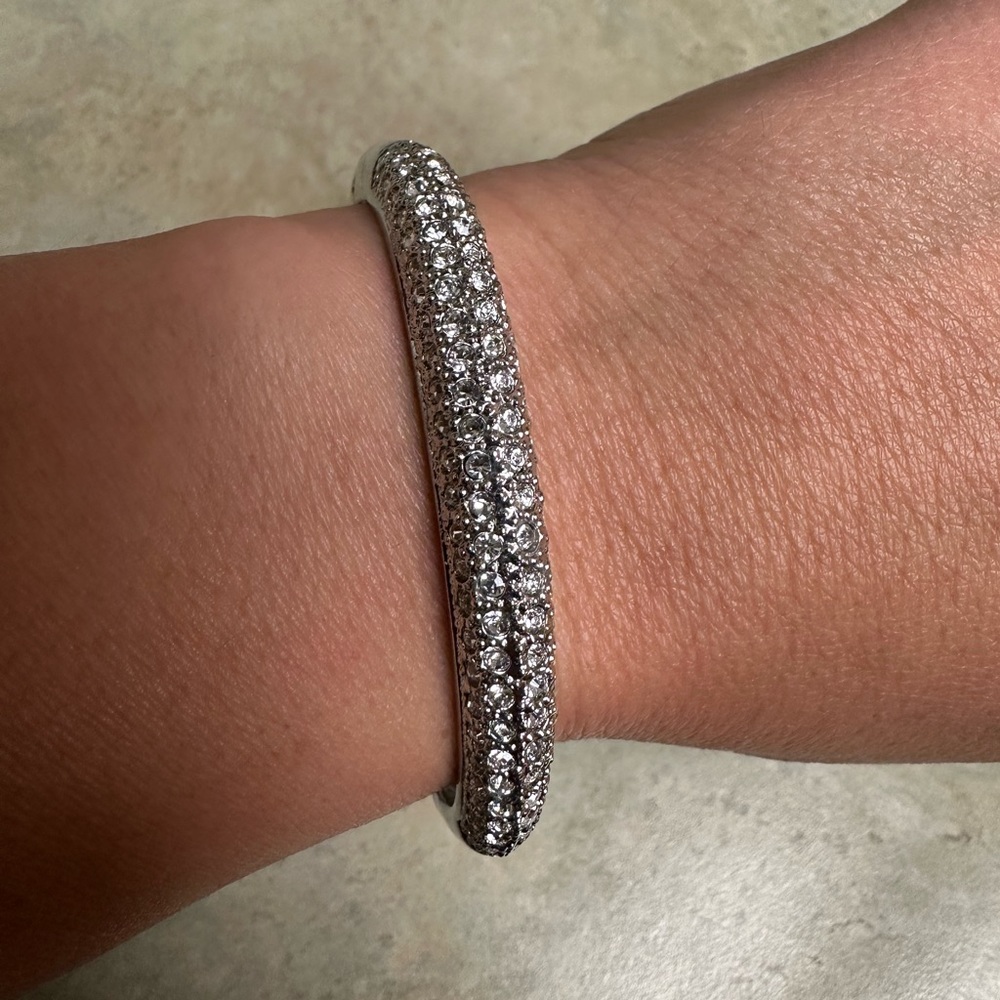 Crystal Pave’ clasp bracelet